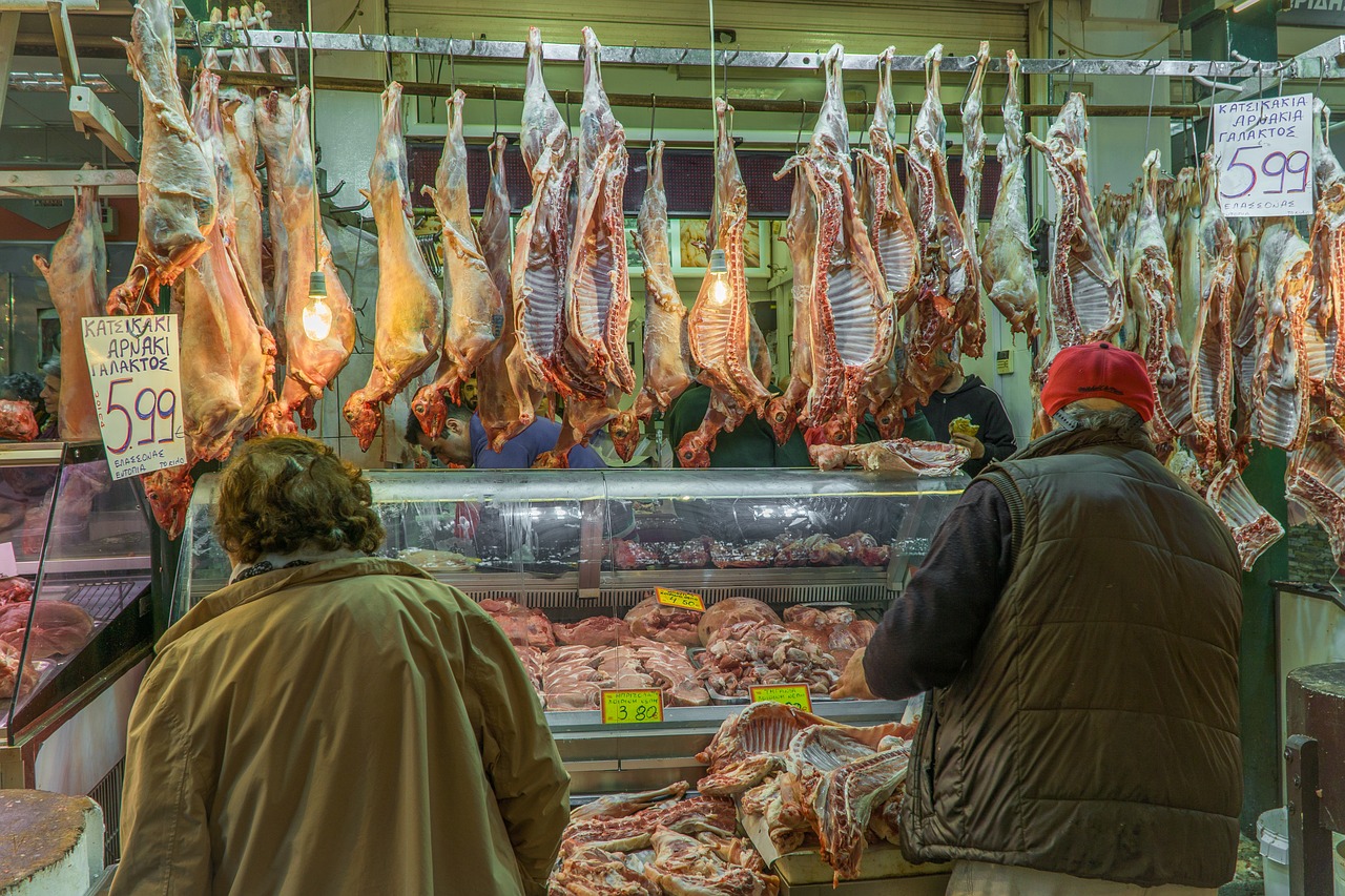Akcesoria do sklepu mięsnego – w co zainwestować?